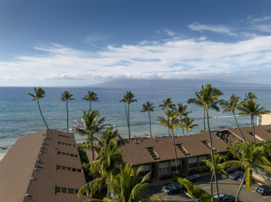 Lake House Great Top floor! Beamed Ceilings! Direct Views 214, , on Maui - Lahaina in Hawaii - Lakehouse Vacation Rental - Lake Home for rent on LakeHouseVacations.com