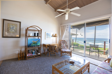 Lake House Great Top floor! Beamed Ceilings! Direct Views 214, , on Maui - Lahaina in Hawaii - Lakehouse Vacation Rental - Lake Home for rent on LakeHouseVacations.com