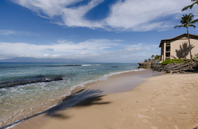 Lake House Top Floor! Vaulted Ceilings! Direct Ocean Views! Come to Maui! #217, , on Maui - Lahaina in Hawaii - Lakehouse Vacation Rental - Lake Home for rent on LakeHouseVacations.com