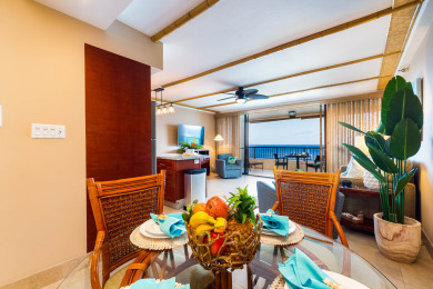 Lake House Oceanfront Penthouse on Kaanapali Beach,1BR1BA, AC,Views of Lanai & Molokai, , on Maui - Lahaina in Hawaii - Lakehouse Vacation Rental - Lake Home for rent on LakeHouseVacations.com