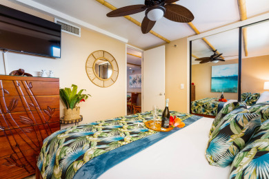Lake House Oceanfront Penthouse on Kaanapali Beach,1BR1BA, AC,Views of Lanai & Molokai, , on Maui - Lahaina in Hawaii - Lakehouse Vacation Rental - Lake Home for rent on LakeHouseVacations.com