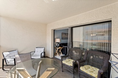 Lake House #409 Sandy Shores Updated 2b 2b w balcony, , on Madeira Beach in Florida - Lakehouse Vacation Rental - Lake Home for rent on LakeHouseVacations.com