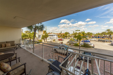 Lake House 2b 1.5b - Updated Johns Pass - Madeira Norte #102, , on Madeira Beach in Florida - Lakehouse Vacation Rental - Lake Home for rent on LakeHouseVacations.com