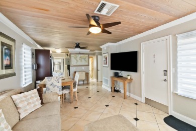 Lake House Awesome Florida Cottage - 2b 1b - Surf Song #113, , on Madeira Beach in Florida - Lakehouse Vacation Rental - Lake Home for rent on LakeHouseVacations.com