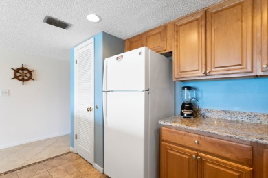 Lake House 1b 1b Direct Beachfront - Balcony - Beach Place #309, , on Madeira Beach in Florida - Lakehouse Vacation Rental - Lake Home for rent on LakeHouseVacations.com
