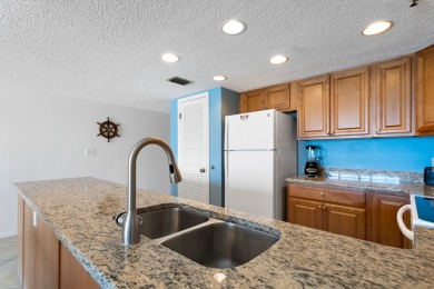 Lake House 1b 1b Direct Beachfront - Balcony - Beach Place #309, , on Madeira Beach in Florida - Lakehouse Vacation Rental - Lake Home for rent on LakeHouseVacations.com