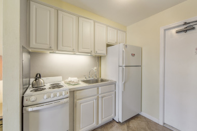Lake House 1br 1b - 3rd Floor - King - Surf Song #335, , on Madeira Beach in Florida - Lakehouse Vacation Rental - Lake Home for rent on LakeHouseVacations.com