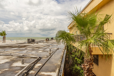 Lake House 1br 1b - 3rd Floor - King - Surf Song #335, , on Madeira Beach in Florida - Lakehouse Vacation Rental - Lake Home for rent on LakeHouseVacations.com