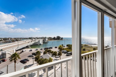 Lake House Beach View - Balcony - 3b 2b - Beach Place #505, , on Madeira Beach in Florida - Lakehouse Vacation Rental - Lake Home for rent on LakeHouseVacations.com