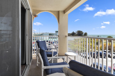 Lake House Direct Beachfront Corner Unit - Beach Place #206, , on Madeira Beach in Florida - Lakehouse Vacation Rental - Lake Home for rent on LakeHouseVacations.com