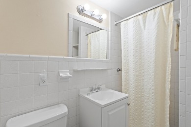 Lake House Best Value, 2nd Floor 2b 2b Near Pool - Surf Song #230, , on Madeira Beach in Florida - Lakehouse Vacation Rental - Lake Home for rent on LakeHouseVacations.com