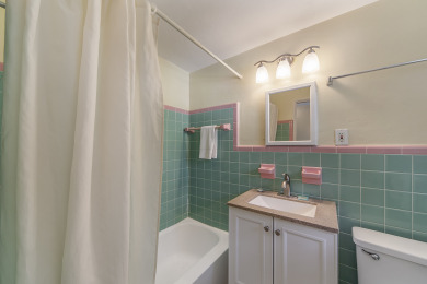 Lake House Beach Hotel Unit - Ground Floor Surf Song #154, , on Madeira Beach in Florida - Lakehouse Vacation Rental - Lake Home for rent on LakeHouseVacations.com