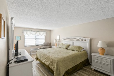 Lake House Direct Beachfront 3B2B Gulf - Beach Place #408, , on Madeira Beach in Florida - Lakehouse Vacation Rental - Lake Home for rent on LakeHouseVacations.com