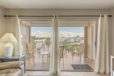 Lake House Beach View - Balcony - 3b 2b - Beach Place #305, , on Madeira Beach in Florida - Lakehouse Vacation Rental - Lake Home for rent on LakeHouseVacations.com
