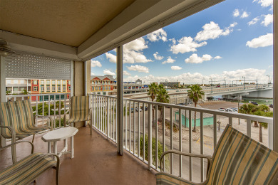 Lake House Beach View - Balcony - 3b 2b - Beach Place #305, , on Madeira Beach in Florida - Lakehouse Vacation Rental - Lake Home for rent on LakeHouseVacations.com