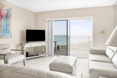 Lake House Endless Beach Views 2b 1.5b - Madeira Norte #513, , on Madeira Beach in Florida - Lakehouse Vacation Rental - Lake Home for rent on LakeHouseVacations.com