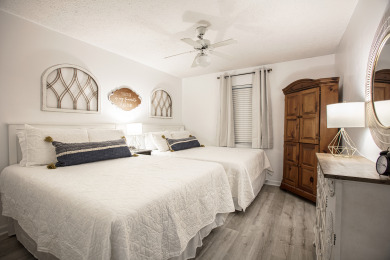 Lake House Hidden Gem of the sea! 2 bedroom 1 bath Across the street from the beach! , , on Gulf of Mexico - Panama City Beach in Florida - Lakehouse Vacation Rental - Lake Home for rent on LakeHouseVacations.com