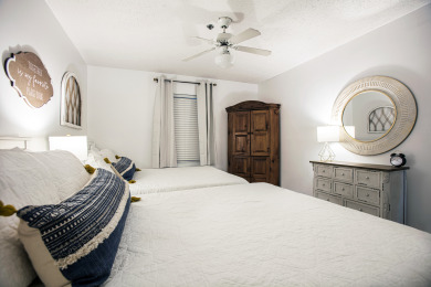 Lake House Hidden Gem of the sea! 2 bedroom 1 bath Across the street from the beach! , , on Gulf of Mexico - Panama City Beach in Florida - Lakehouse Vacation Rental - Lake Home for rent on LakeHouseVacations.com
