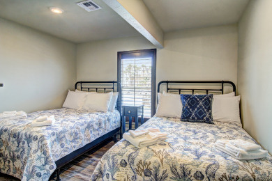 Lake House Cozy Pet Friendly Cottage nestled right in the heart of the flats!, , on Gulf of Mexico - Port Aransas in Texas - Lakehouse Vacation Rental - Lake Home for rent on LakeHouseVacations.com