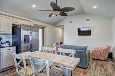 Lake House Cozy Pet Friendly Cottage nestled right in the heart of the flats!, , on Gulf of Mexico - Port Aransas in Texas - Lakehouse Vacation Rental - Lake Home for rent on LakeHouseVacations.com