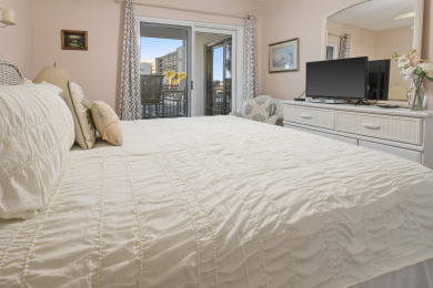 Lake House Emerald Isle 205 by Alicia Hollis Rentals Open Aug 16 FREE TICKETS! $300Day, , on Gulf of Mexico - Fort Walton in Florida - Lakehouse Vacation Rental - Lake Home for rent on LakeHouseVacations.com