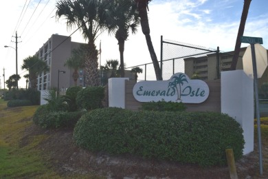 Lake House Emerald Isle 205 by Alicia Hollis Rentals Open Aug 16 FREE TICKETS! $300Day, , on Gulf of Mexico - Fort Walton in Florida - Lakehouse Vacation Rental - Lake Home for rent on LakeHouseVacations.com