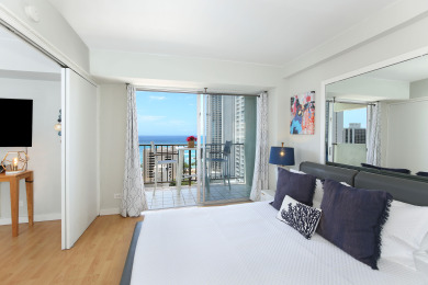 Lake House Gorgeous full ocean view! Short walk to beach! FREE Parking & Wi-Fi! Sleeps 6, , on Oahu - Honolulu in Hawaii - Lakehouse Vacation Rental - Lake Home for rent on LakeHouseVacations.com