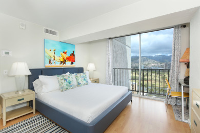Lake House Gorgeous full ocean view! Short walk to beach! FREE Parking & Wi-Fi! Sleeps 6, , on Oahu - Honolulu in Hawaii - Lakehouse Vacation Rental - Lake Home for rent on LakeHouseVacations.com