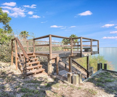 Lake House Elite 1 bedroom waterfront home. Spacious screened in porch and pier!, , on Gulf of Mexico - Aransas Bay in Texas - Lakehouse Vacation Rental - Lake Home for rent on LakeHouseVacations.com