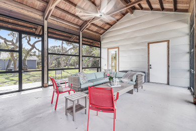 Lake House Elite 1 bedroom waterfront home. Spacious screened in porch and pier!, , on Gulf of Mexico - Aransas Bay in Texas - Lakehouse Vacation Rental - Lake Home for rent on LakeHouseVacations.com