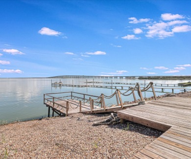 Lake House Elite 1 bedroom waterfront home. Spacious screened in porch and pier!, , on Gulf of Mexico - Aransas Bay in Texas - Lakehouse Vacation Rental - Lake Home for rent on LakeHouseVacations.com