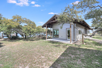 Lake House Elite 1 bedroom waterfront home. Spacious screened in porch and pier!, , on Gulf of Mexico - Aransas Bay in Texas - Lakehouse Vacation Rental - Lake Home for rent on LakeHouseVacations.com