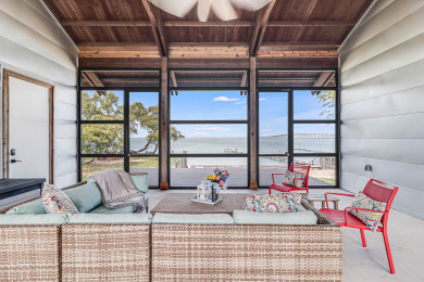 Lake House Elite 1 bedroom waterfront home. Spacious screened in porch and pier!, , on Gulf of Mexico - Aransas Bay in Texas - Lakehouse Vacation Rental - Lake Home for rent on LakeHouseVacations.com