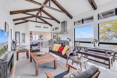 Lake House Elite 1 bedroom waterfront home. Spacious screened in porch and pier!, , on Gulf of Mexico - Aransas Bay in Texas - Lakehouse Vacation Rental - Lake Home for rent on LakeHouseVacations.com