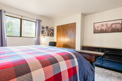 Lake House Family Fox Farm LARGE 4 bedroom 5 min to Resorts. Fire Pit- Garage Access, , on Big Bear Lake in California - Lakehouse Vacation Rental - Lake Home for rent on LakeHouseVacations.com