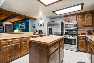 Lake House Family Fox Farm LARGE 4 bedroom 5 min to Resorts. Fire Pit- Garage Access, , on Big Bear Lake in California - Lakehouse Vacation Rental - Lake Home for rent on LakeHouseVacations.com
