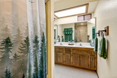 Lake House Family Fox Farm LARGE 4 bedroom 5 min to Resorts. Fire Pit- Garage Access, , on Big Bear Lake in California - Lakehouse Vacation Rental - Lake Home for rent on LakeHouseVacations.com
