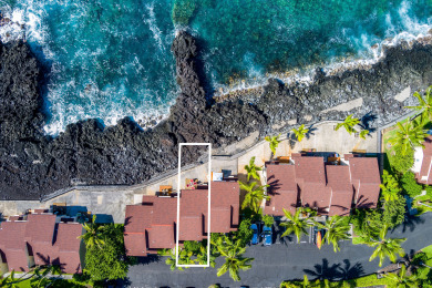 Lake House Kksr#182 Direct Oceanfront Townhome, Right on the Water with AC! , , on Big Island - Kailua-Kona Bay  in Hawaii - Lakehouse Vacation Rental - Lake Home for rent on LakeHouseVacations.com