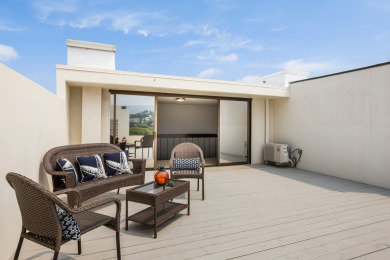 Lake House Kona Alii 707 Stunning Top Floor Penthouse w Roof Top Deck, AC, & Elevators, , on Big Island - Kailua-Kona Bay  in Hawaii - Lakehouse Vacation Rental - Lake Home for rent on LakeHouseVacations.com