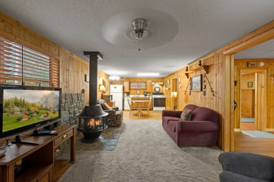Lake House Bear Footin' Cabin Cozy Arts & Crafts Retreat with Hot Tub!, , on Gatlinburg in Tennessee - Lakehouse Vacation Rental - Lake Home for rent on LakeHouseVacations.com