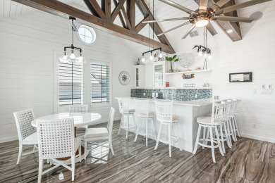 Lake House Pet friendly Community pool Close to the beach, , on Gulf of Mexico - Port Aransas in Texas - Lakehouse Vacation Rental - Lake Home for rent on LakeHouseVacations.com