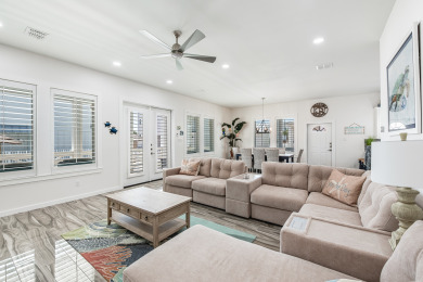 Lake House Pet friendly Community pool Close to the beach, , on Gulf of Mexico - Port Aransas in Texas - Lakehouse Vacation Rental - Lake Home for rent on LakeHouseVacations.com