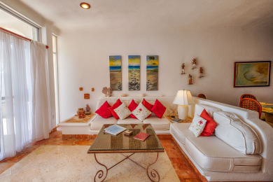 Lake House Beachfront access out the patio door! Swimming pool, AC and WiFi!, , on  in Quintana Roo - Lakehouse Vacation Rental - Lake Home for rent on LakeHouseVacations.com
