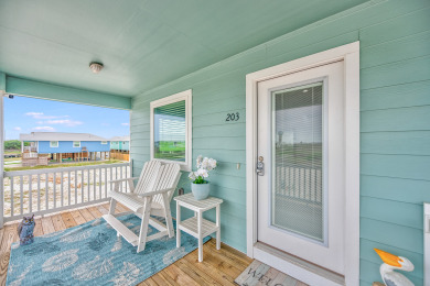 Lake House Exquisite Beach Retreat You Won't Want To Miss! Pet-Friendly, , on Gulf of Mexico - Port Aransas in Texas - Lakehouse Vacation Rental - Lake Home for rent on LakeHouseVacations.com