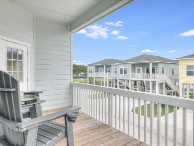 Lake House Rock Aransas Retreat! Huge Community Pool! Close to the beach and boat ramp!, , on Gulf of Mexico - Aransas Bay in Texas - Lakehouse Vacation Rental - Lake Home for rent on LakeHouseVacations.com