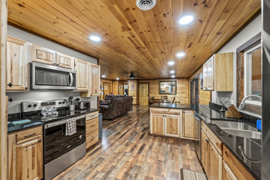 Lake House Coveted Ranch Floorplan, Arts and Crafts, Pet Friendly -Large Fenced in Yard., , on Gatlinburg in Tennessee - Lakehouse Vacation Rental - Lake Home for rent on LakeHouseVacations.com