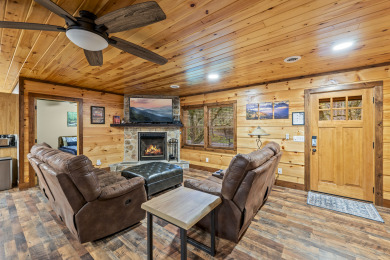 Lake House Coveted Ranch Floorplan, Arts and Crafts, Pet Friendly -Large Fenced in Yard., , on Gatlinburg in Tennessee - Lakehouse Vacation Rental - Lake Home for rent on LakeHouseVacations.com