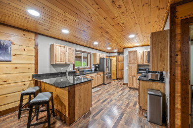 Lake House Coveted Ranch Floorplan, Arts and Crafts, Pet Friendly -Large Fenced in Yard., , on Gatlinburg in Tennessee - Lakehouse Vacation Rental - Lake Home for rent on LakeHouseVacations.com