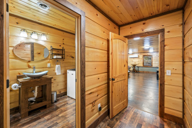 Lake House Coveted Ranch Floorplan, Arts and Crafts, Pet Friendly -Large Fenced in Yard., , on Gatlinburg in Tennessee - Lakehouse Vacation Rental - Lake Home for rent on LakeHouseVacations.com