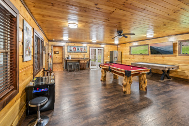 Lake House Coveted Ranch Floorplan, Arts and Crafts, Pet Friendly -Large Fenced in Yard., , on Gatlinburg in Tennessee - Lakehouse Vacation Rental - Lake Home for rent on LakeHouseVacations.com